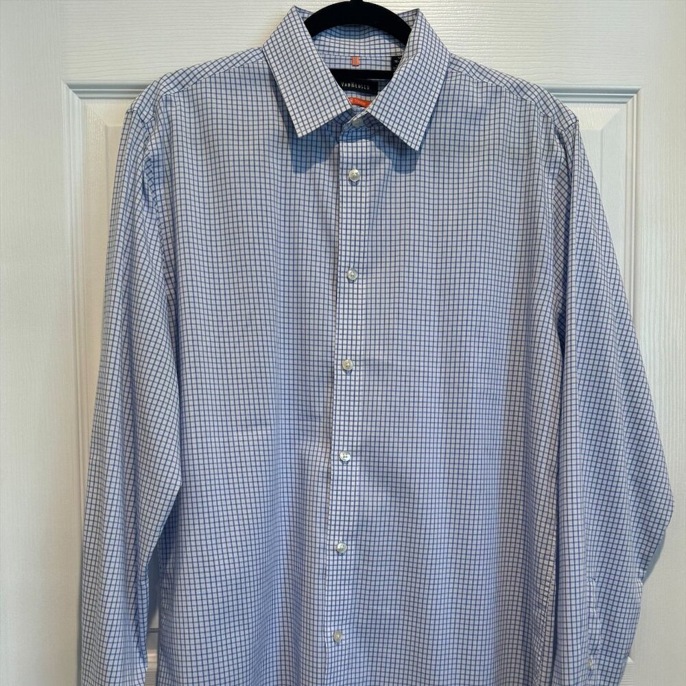 VanHeusen Men's Dress Shirt Traveler Blue & White Size Med (15-15 1/2)